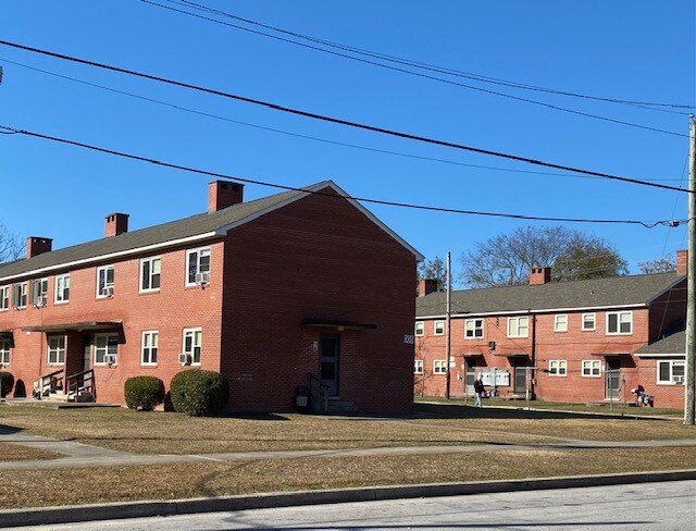 Richard Green Apartments Street View